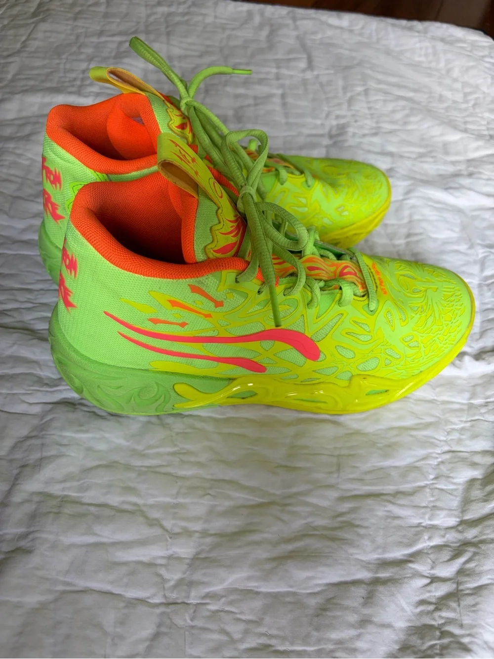 Puma vibrant neon